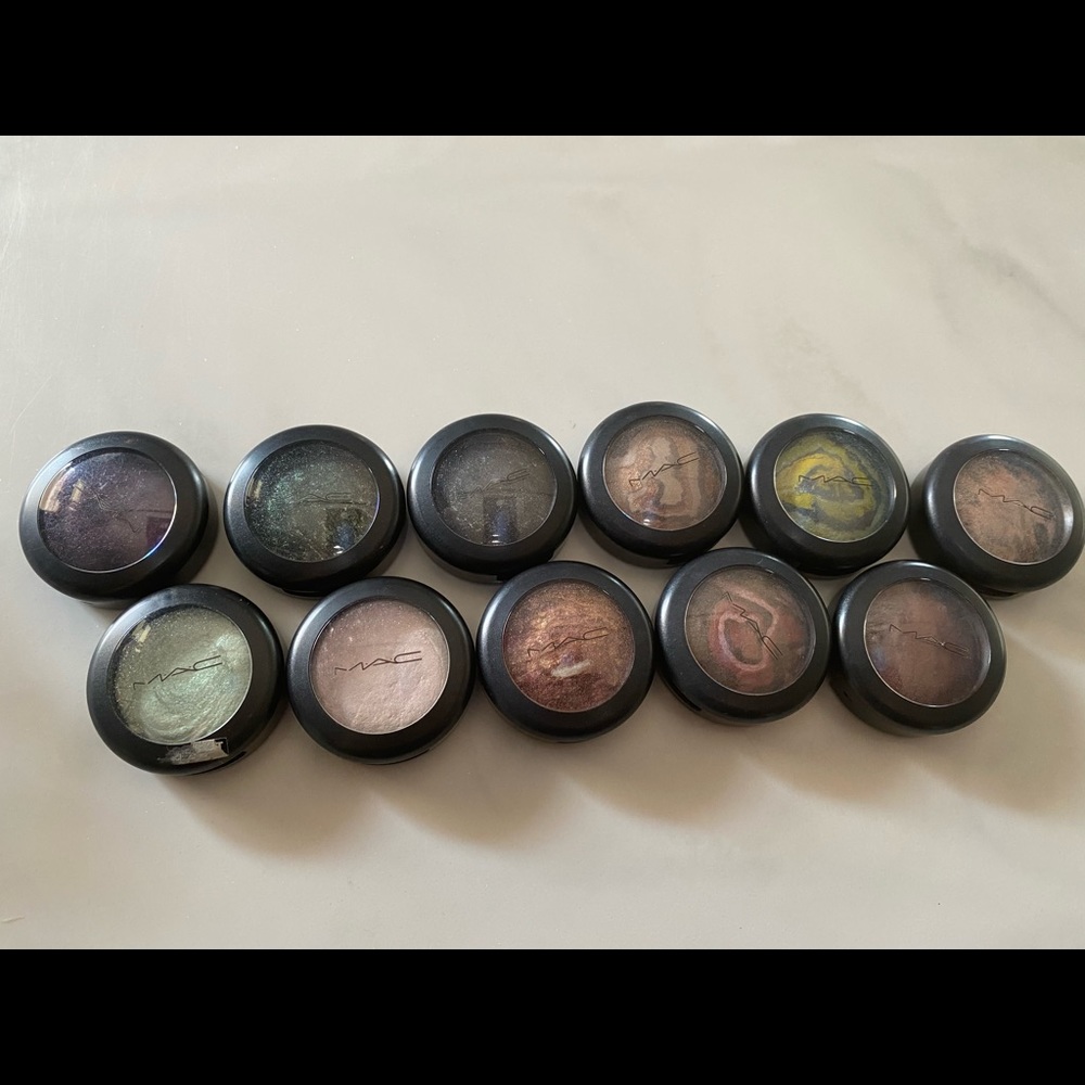 MAC EYESHADOWS FROM LIMITED EDITION COLLECTIONS!!!